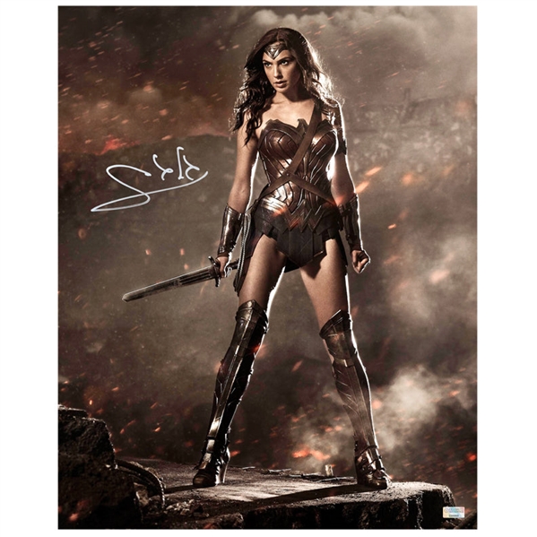 Gal Gadot Autographed Wonder Woman 16x20 Photo