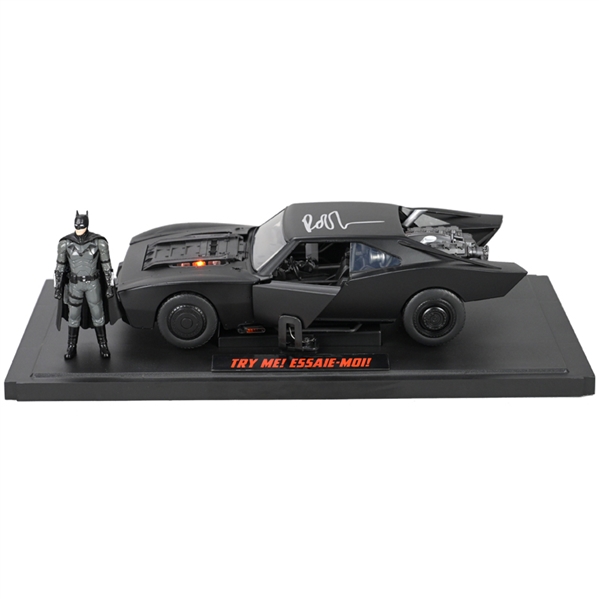  Robert Pattinson Autographed Jada 2022 The Batman 1:18 Scale Die-Cast Batmobile with 3.75" Figure