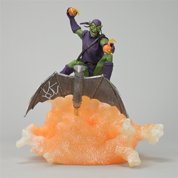   Willem Dafoe Autographed Diamond Select The Green Goblin 15" Statue