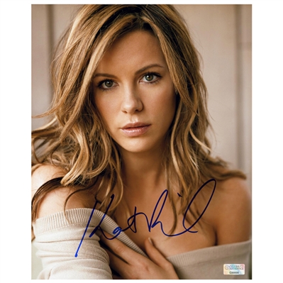 Kate Beckinsale Autographed 8×10 Portrait Photo