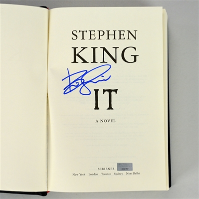 Bill Skarsgard Autographed Rare Stephen Kings IT Deluxe Edition Hardcover Book