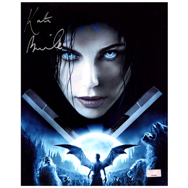 Kate Beckinsale Autographed Underworld Evolution 8×10 Photo