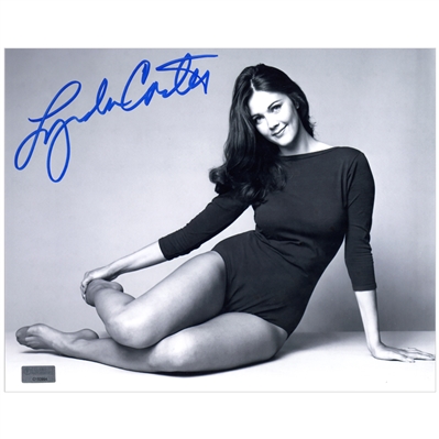 Lynda Carter Autographed Black and White 8x10 Studio Photo