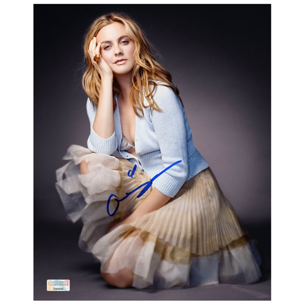 Alicia Silverstone Autographed Tulle 8x10 Photo