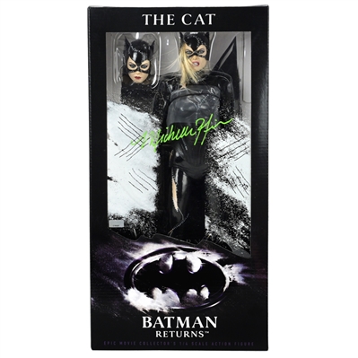 Michelle Pfeiffer Autographed NECA Batman Returns Catwoman The Cat 1/4 Scale Figure