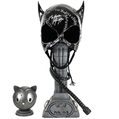 Michelle Pfeiffer Autographed Batman Returns Catwoman 1:1 Exclusive Mask #/150