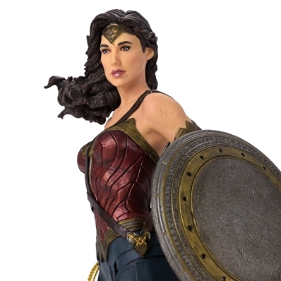 Gal Gadot Autographed DC Direct Batman vs Superman Dawn Of Justice Wonder Woman 12 Statue