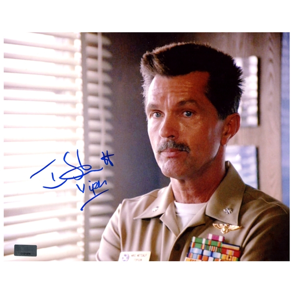 Tom Skerritt Autographed 1986 Top Gun Commander Mike Metcalf 8x10 Scene Photo with Viper Inscription