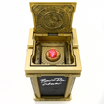  Benicio Del Toro Autographed Marvel Avengers Infinity War The Collector Aether Prop Replica with Infinity Stone with Collector Insc